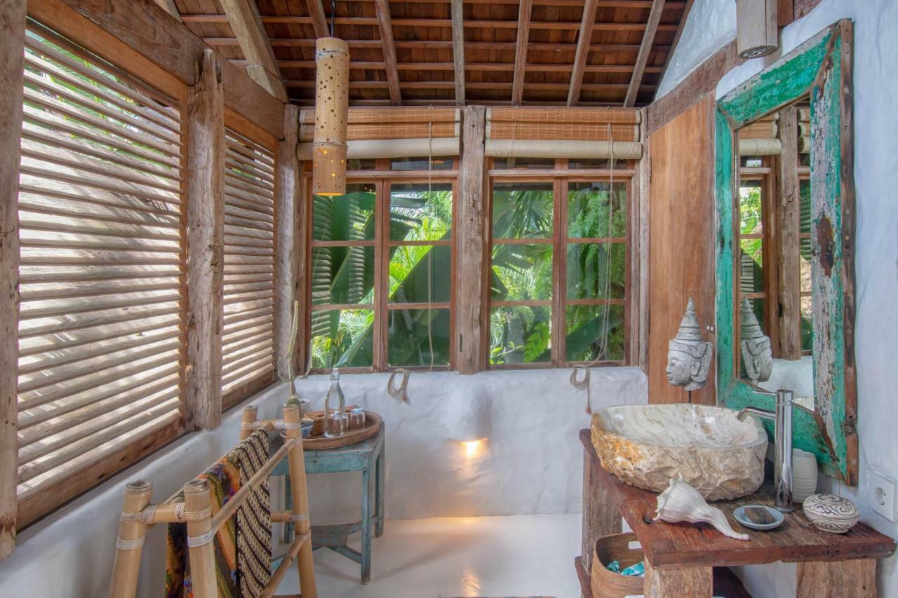 Отель Stone House Убуд Экстерьер фото