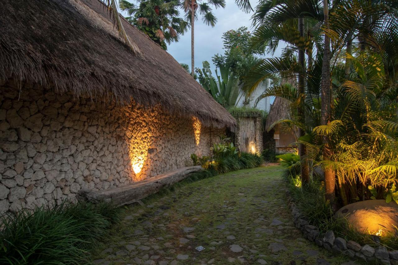 Отель Stone House Убуд Экстерьер фото